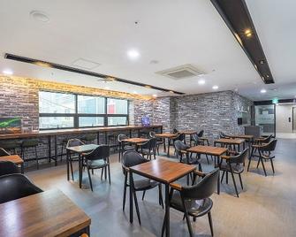 Seomyeon Brown-dot hotel Gold - Busan - Restaurant