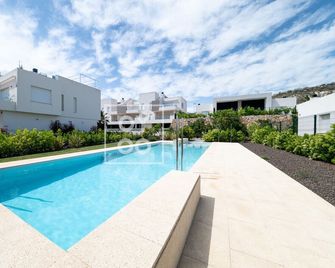 Flamenco Garden, GF design apt, heated pool, at Golf Resort - By Oyoostays - Algorfa - Pool