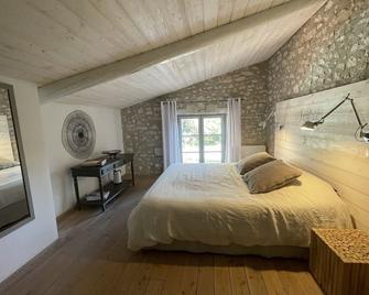 Le Mas du Bout - Eygalières - Bedroom
