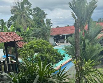 Hotel Tabacones - Guácimo - Edificio