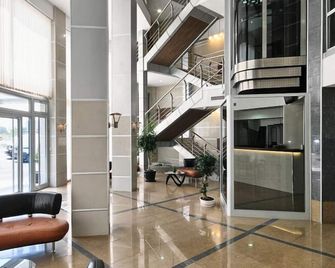 Hotel Zeder Garni - Belgrade - Hành lang