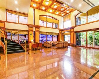 The President Hotel - Pune - Lobby