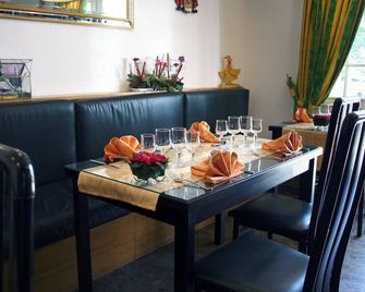 Logis Hôtel Les Colonnes Strasbourg Zenith - Eckbolsheim - Restaurant