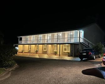 Holiday Lodge Motor Inn - Kianga - Edificio