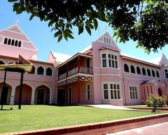 Wander Inn Bunbury - Bunbury - Building