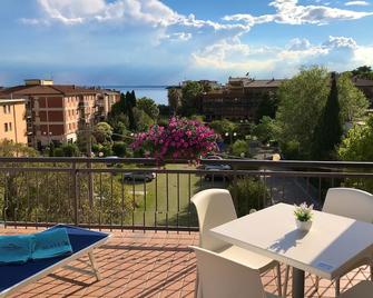 Residence Beatrix - Bardolino - Balcón