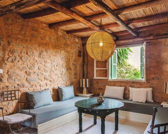 Khanfous Retreat - Asilah - Salon