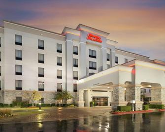 Hampton Inn & Suites Tulsa/Catoosa - Catoosa - Building