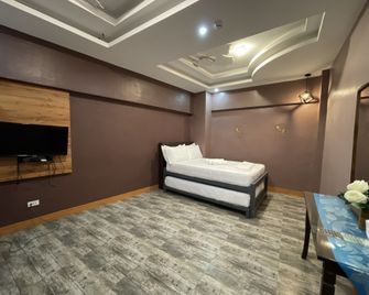 Floating Sanctuary Resort by Cocotel - La Paz (Tarlac)