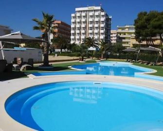 Hotel Sporting - Alba Adriatica - Pool