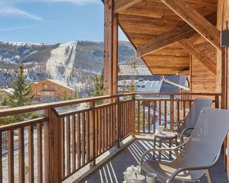 Résidence Odalys Le Mont d'Auron by Interhome - Auron - Balcony