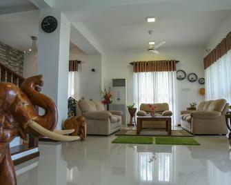 Hikka Resort - היקאדוואה - סלון