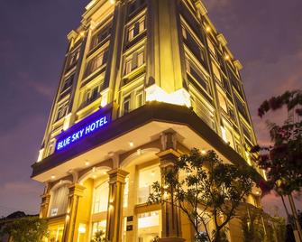 Blue Sky Phu Quoc Hotel - Phu Quoc - Building