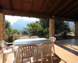 Villa MÀrcato Tra Monti & Mare - San Vito Lo Capo - Balkon