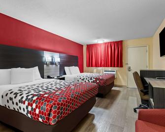 Econo Lodge Inn & Suites - Santa Rosa - Makuuhuone
