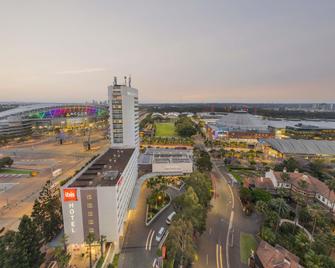 Ibis Sydney Olympic Park - Sydney - Building