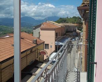 Holiday Rentals In Tortoreto (Te) - Tortoreto - Balcone