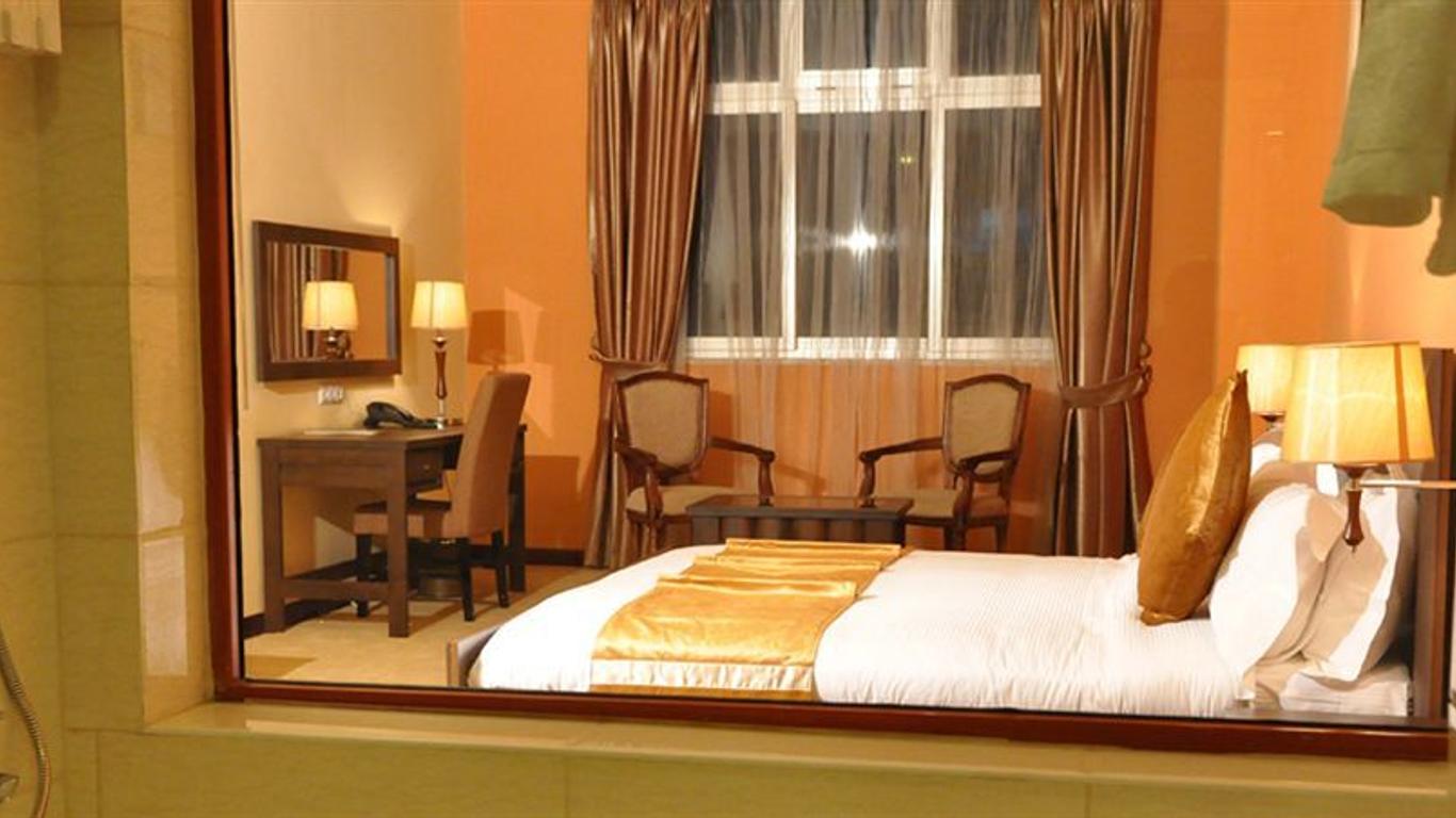 Nazra Hotel