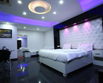 Hotel Rr International - Thành phố Bangalore - Phòng ngủ