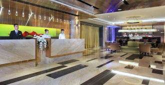 Park City Hotel Central Taichung - Taichung - Recepción