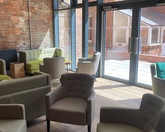 Ashbourne Gateway Lodge - Ashbourne - Lounge