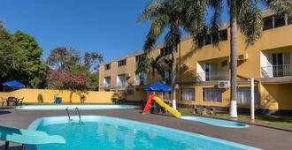 Canzi Cataratas Hotel - ฟอส โด อีกวาซู - สระว่ายน้ำ