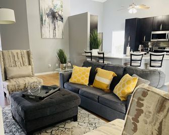 Paradise Pool heated Home near Siesta Key & IMG Academy - Bradenton - Sala de estar