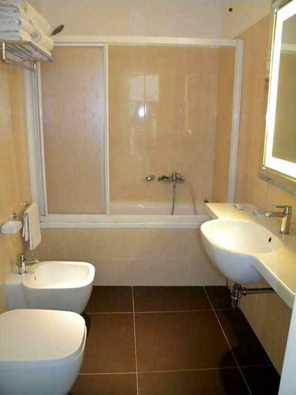 هوتل جينوفا