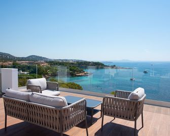 Aparthotel Ponent Mar - פאלמה נובה - מרפסת