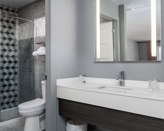 Complexe Dix80 - Mont-Laurier - Bagno