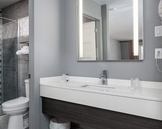 Complexe Dix80 - Mont-Laurier - Bagno