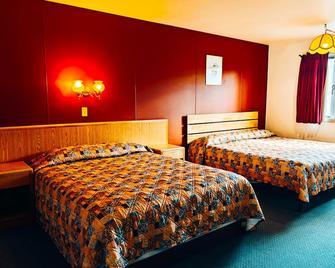 Cozy Corner Motel & Restaurant - Haines Junction - Schlafzimmer