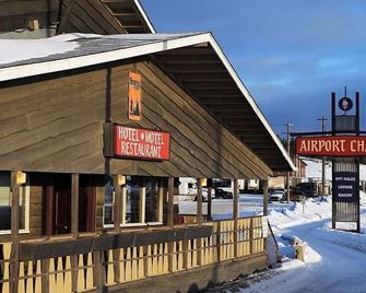 Airport Chalet - Whitehorse - Edificio