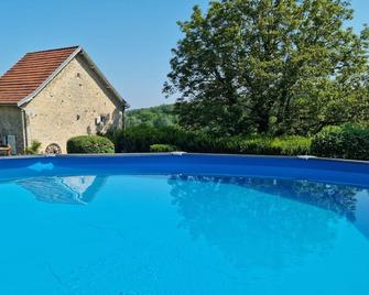 Idyllic 16th Century Stone Cottage. - Boudreville - Piscina
