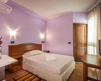 Hotel Real - Florence - Bedroom