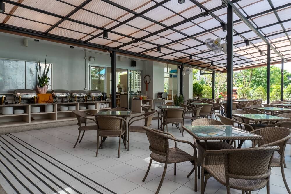 Recenta Suite Phuket Suanluang - Wichit - Restaurant