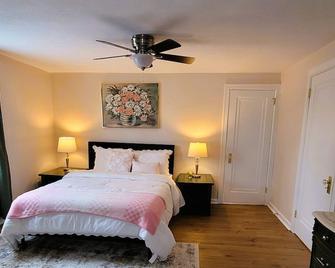 Your home away from home - Rockford - Habitación