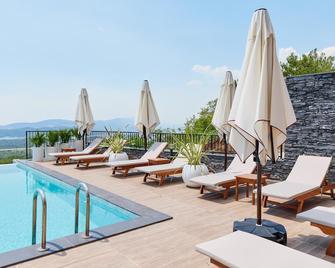 Bayview Hills Luxury Residences - Tivat - Pool