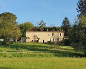 The lodging of Dauga: a charming rental in Gironde - Bazas - Gebäude