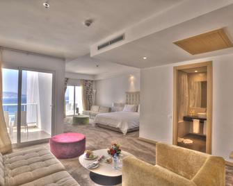 Hotel Farah Tanger - Tangier - Bedroom
