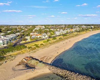 Bright 2B Hampton Coastal Getaway Steps From Beach - Hampton - Beach