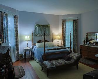 Farmhouse in the Country-Perfect Place to Relax and Enjoy Family and Friends! - Lebanon - Habitación