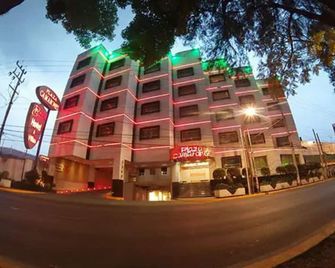 Hot Plaza Camarones | Love Hotel | Solo Adultos - Ciudad de México - Edificio