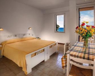 Baia Calava Hotel e Residence - Gioiosa Marea - Ložnice