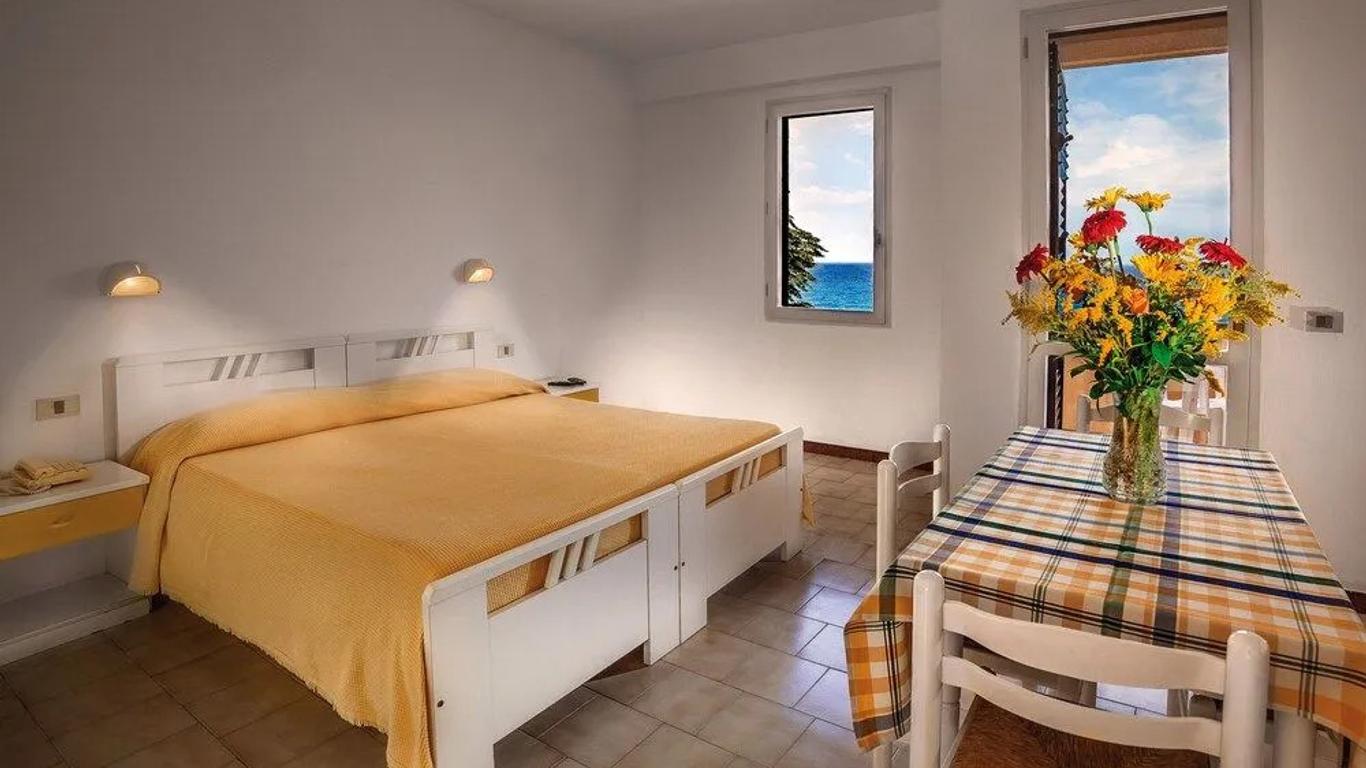 Baia Calava Hotel e Residence