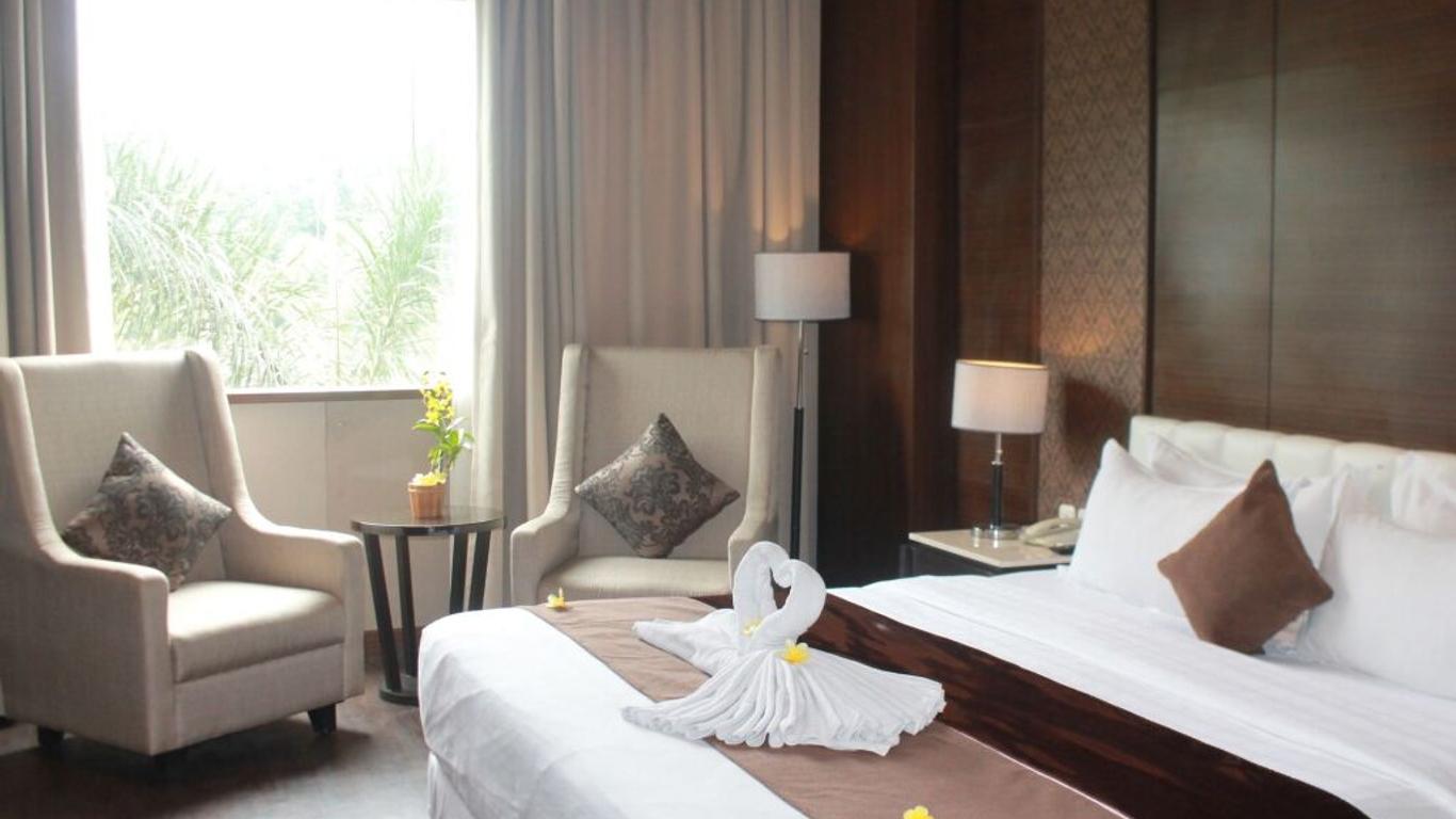 Grand Arjuna Hotel
