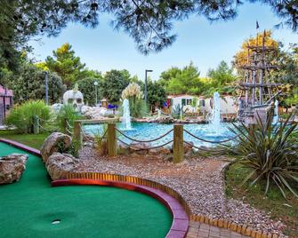 Amadria Park Camping Sibenik Mobile Homes - Szybenik - Basen