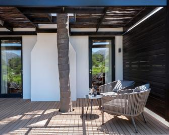 Lynx Wine Estate - Franschhoek - Patio
