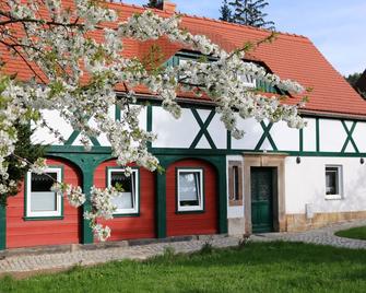 Willkommen im Zittauer Gebirge im Luftkurort Jonsdorf - Jonsdorf - Gebäude