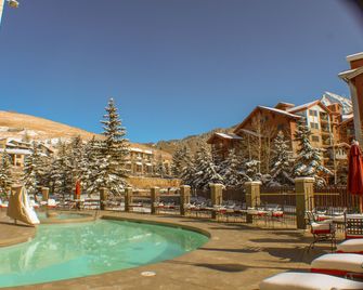 Ada Hotel Suite, Kitchenette, Great Location, Indoor/Outdoor Pool, Hot Tub! - Crested Butte - Pool